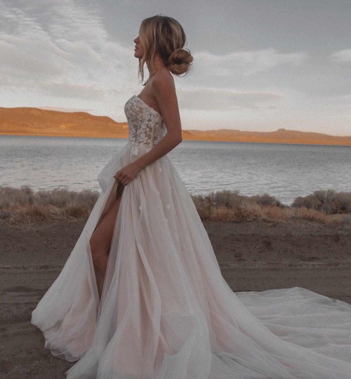 Holland - White Lily Couture
