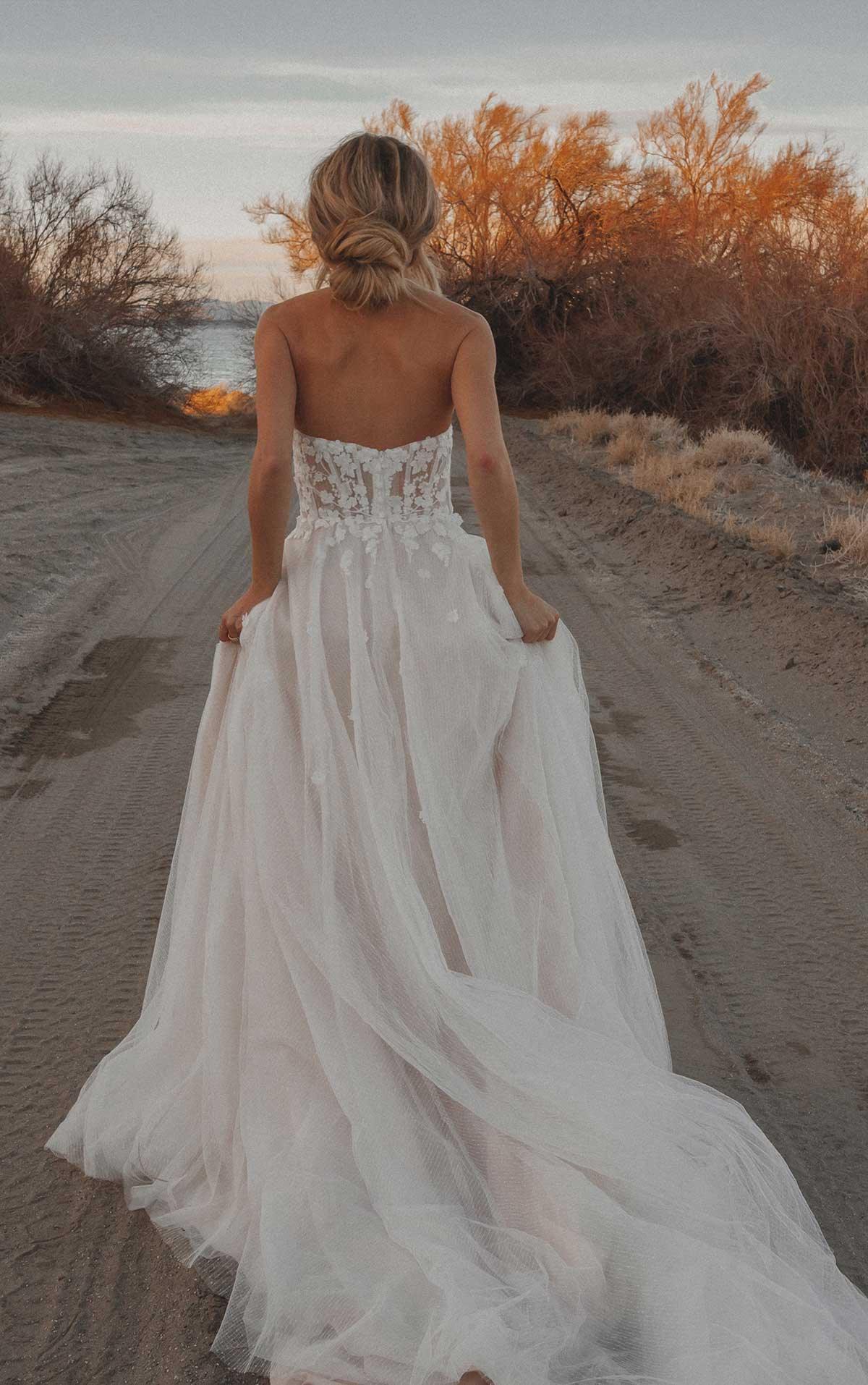 Holland - White Lily Couture