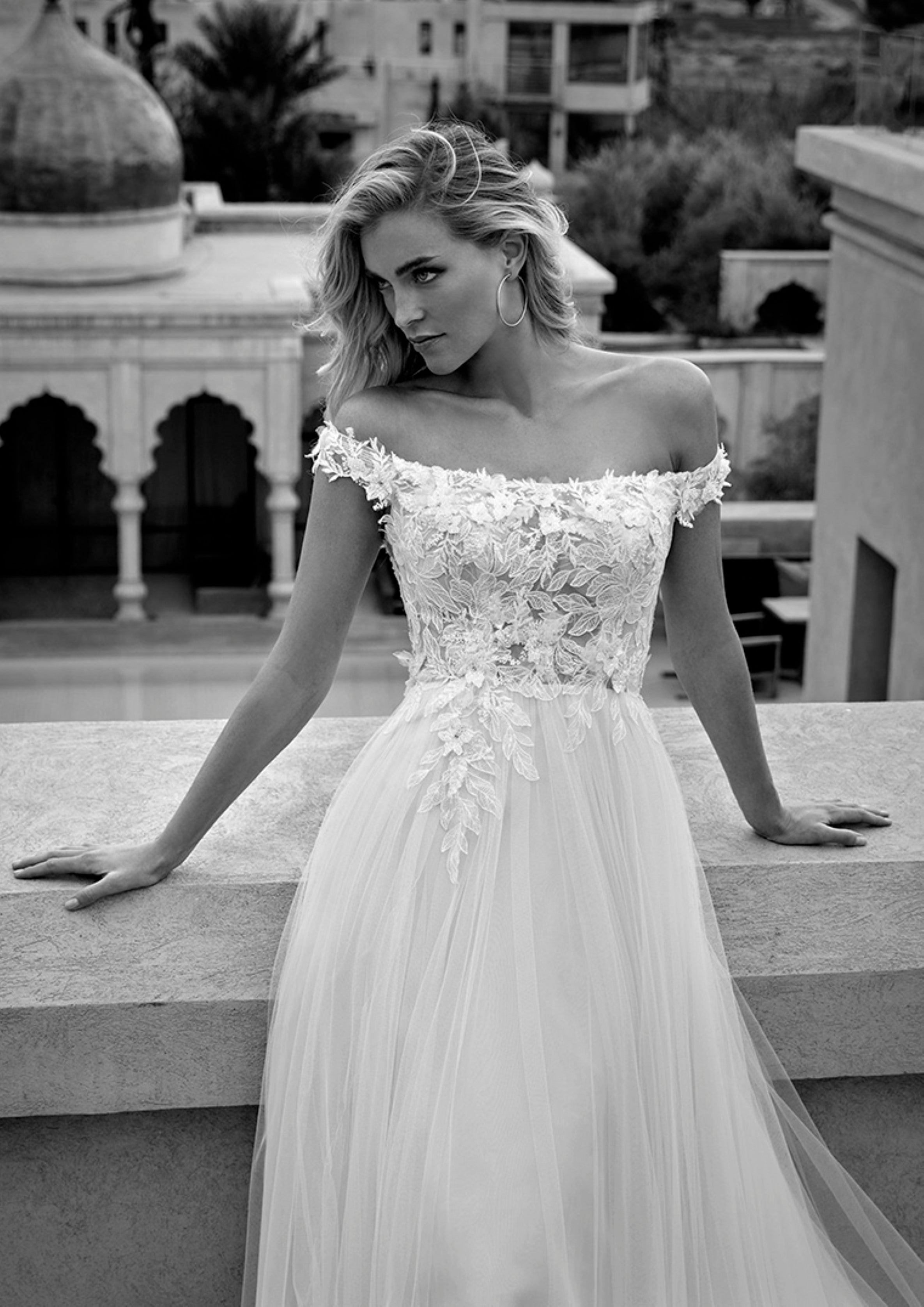 Chiloe Size 18 White Lily Couture