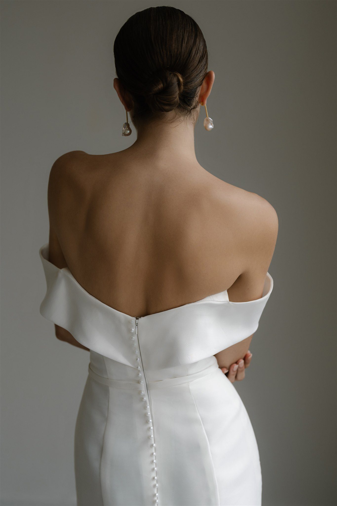 Le Chic - White Lily Couture