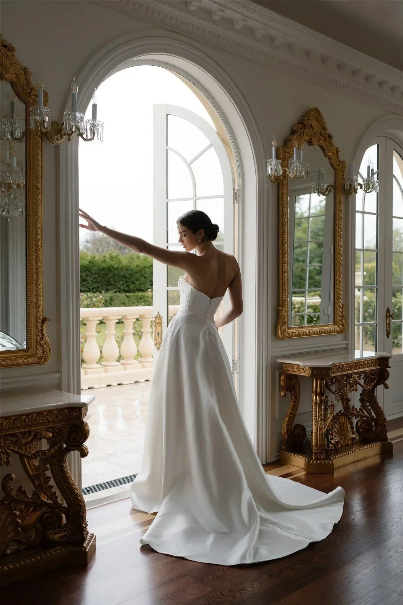 Vela - White Lily Couture