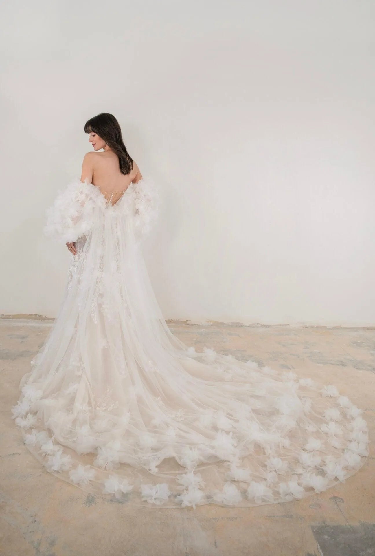 Alabaster | Size 14