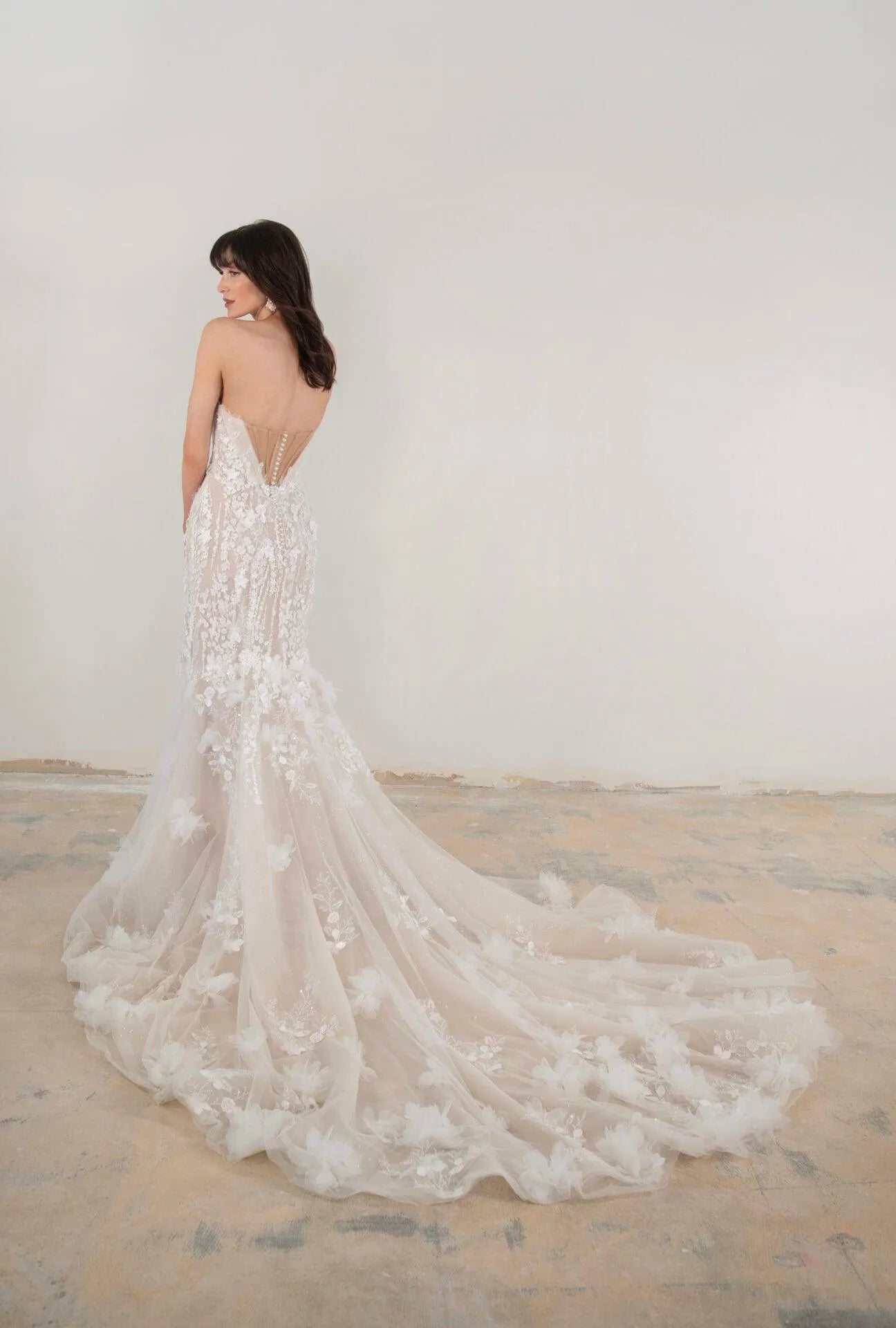 Alabaster | Size 14
