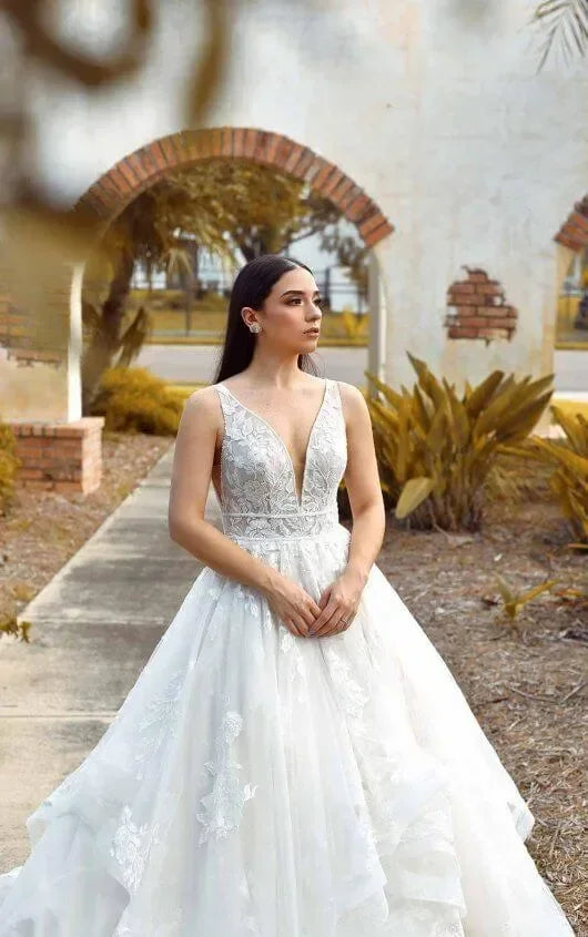 Mindy - White Lily Couture