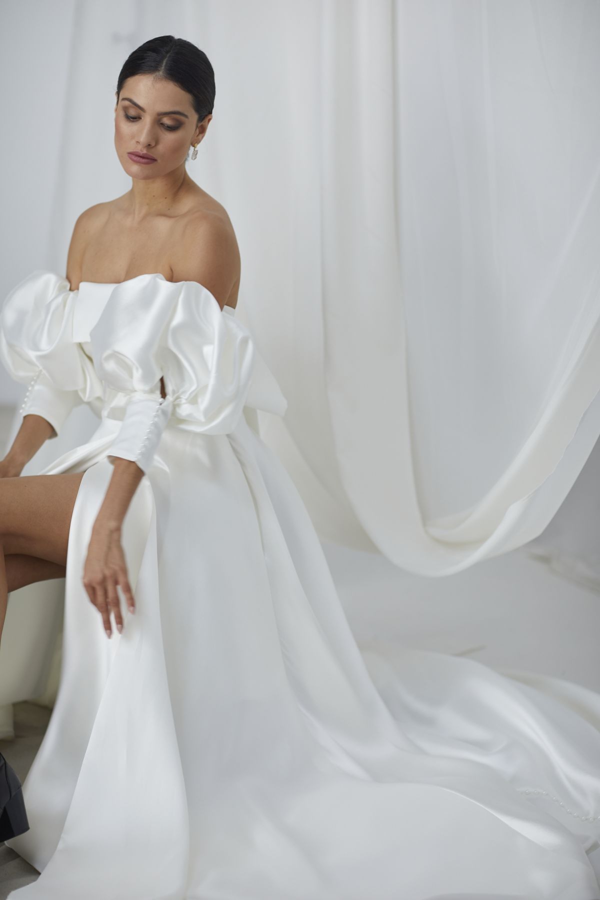 Vivienne - White Lily Couture