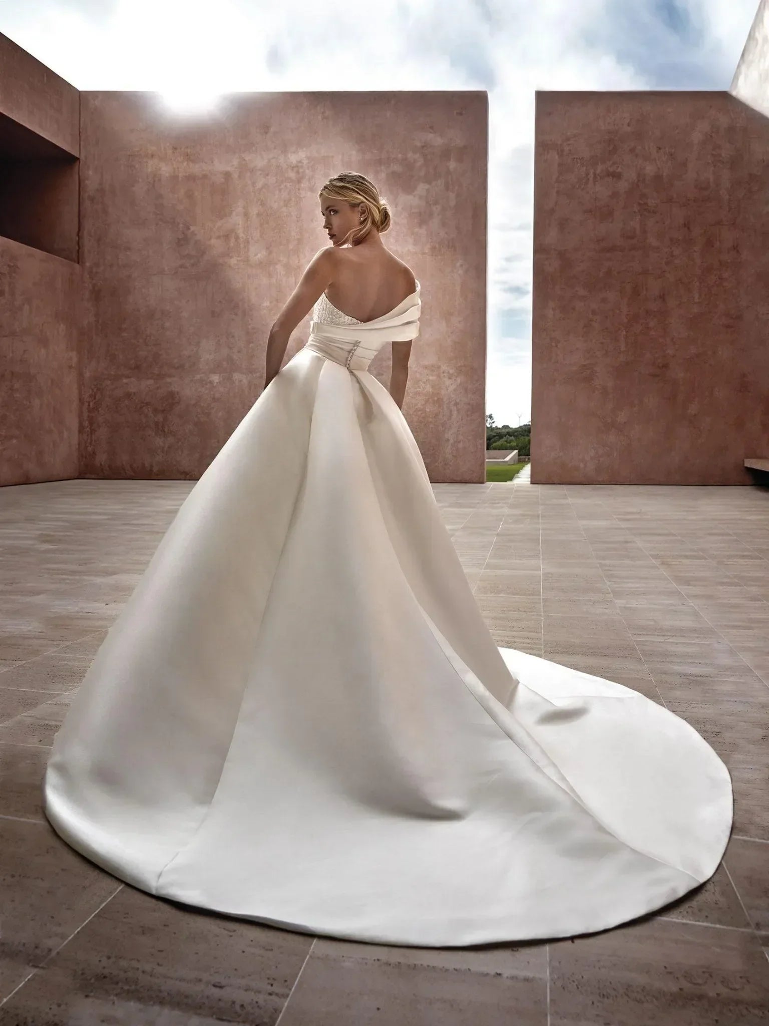 Luise - White Lily Couture