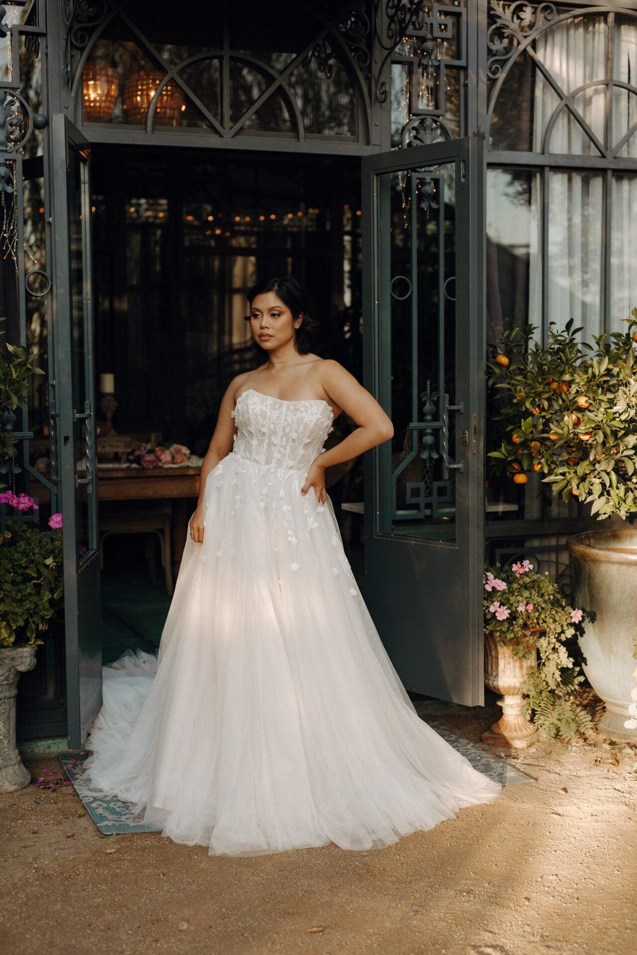 Bella | Size 10