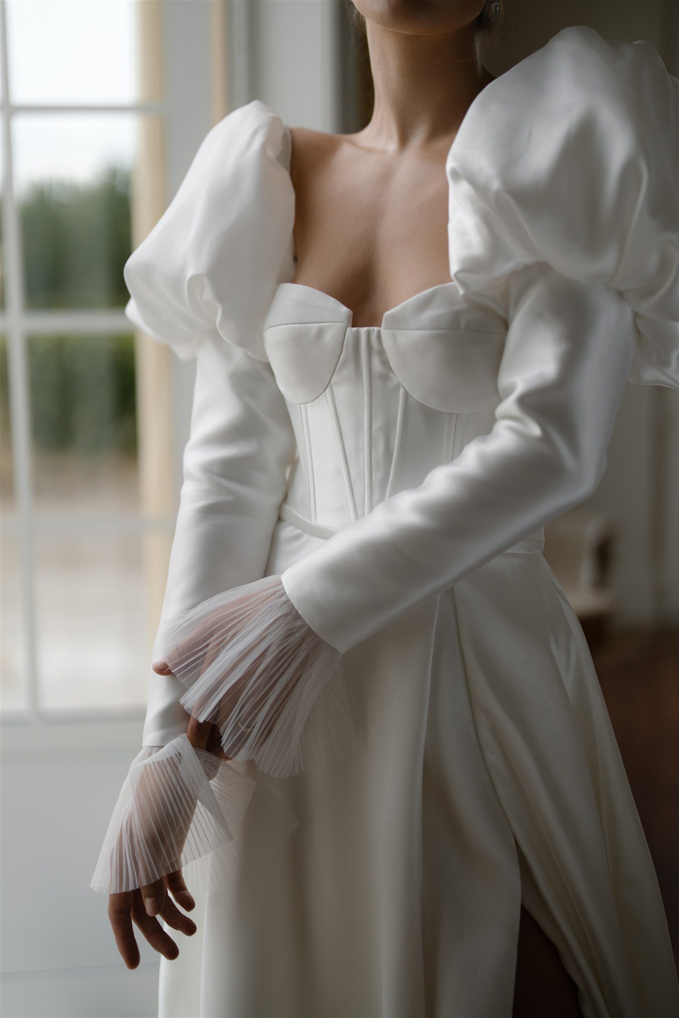 Vela - White Lily Couture