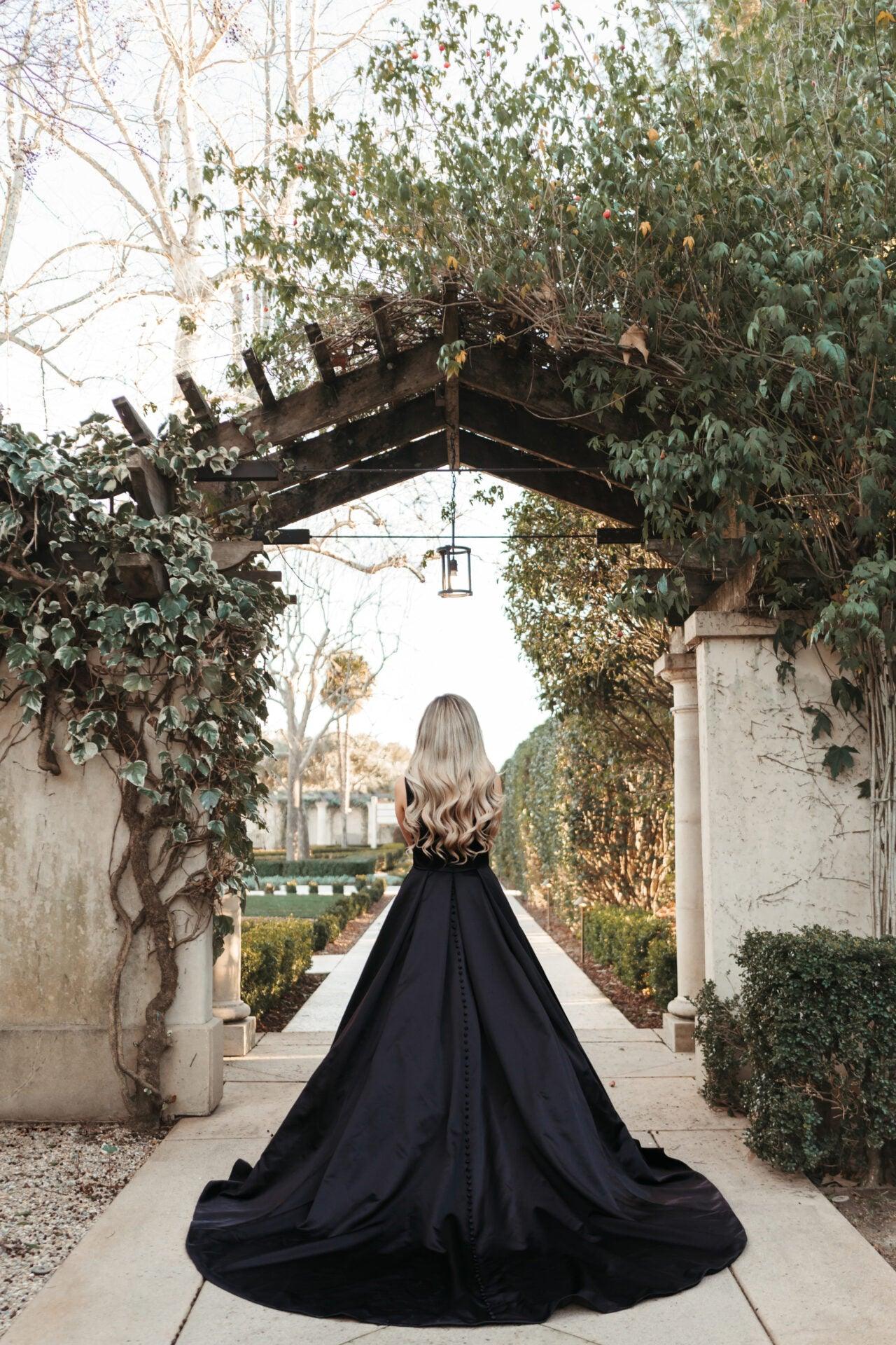 Blake – White Lily Couture