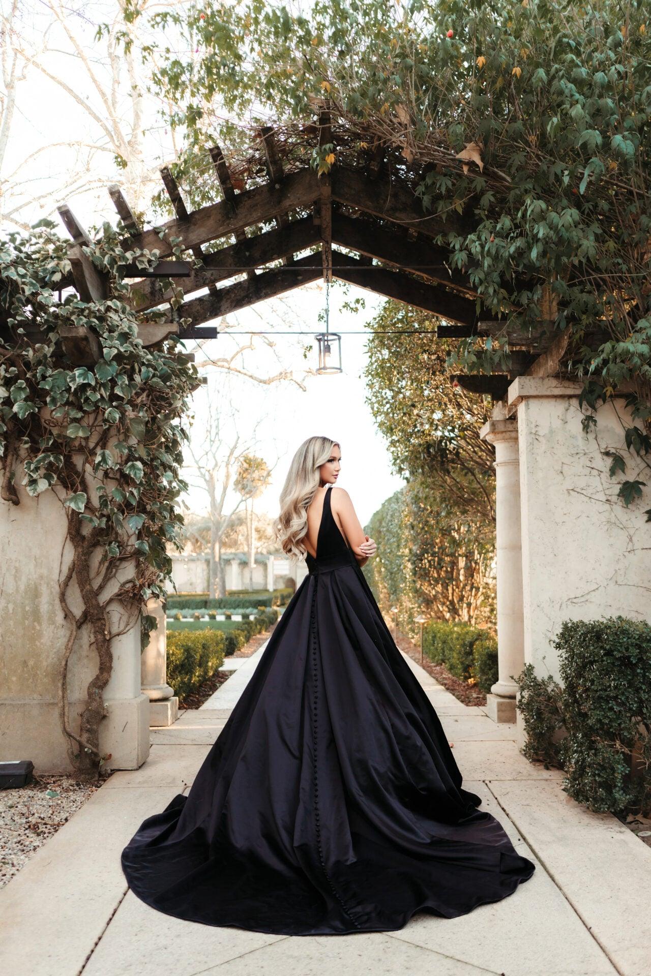 Blake – White Lily Couture