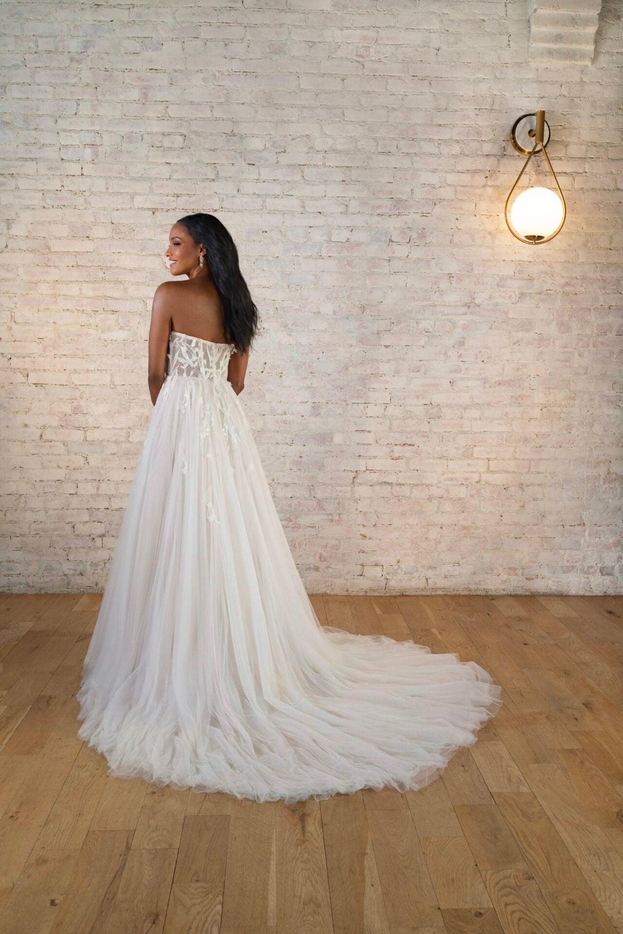 Bella | Size 10