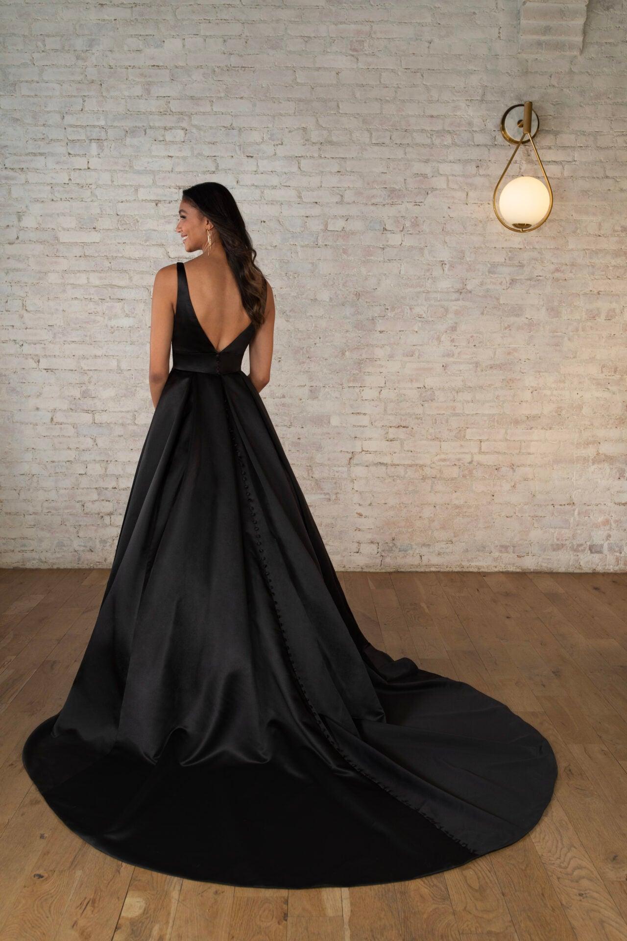 Blake – White Lily Couture